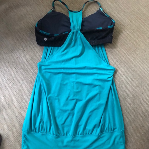 Lululemon No Limits blue floral tank size 10 - Picture 2 of 6
